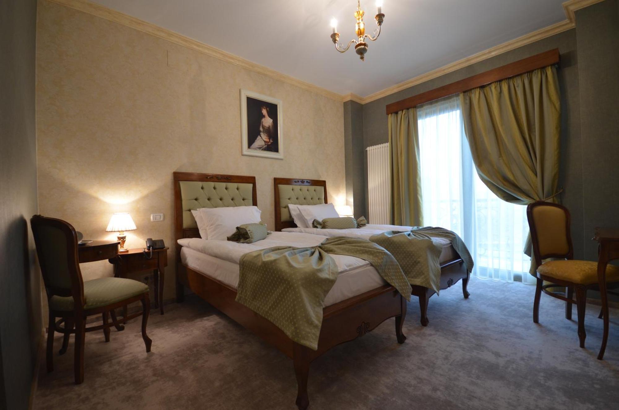 The Arlington Boutique Hotel Craiova Ruang foto