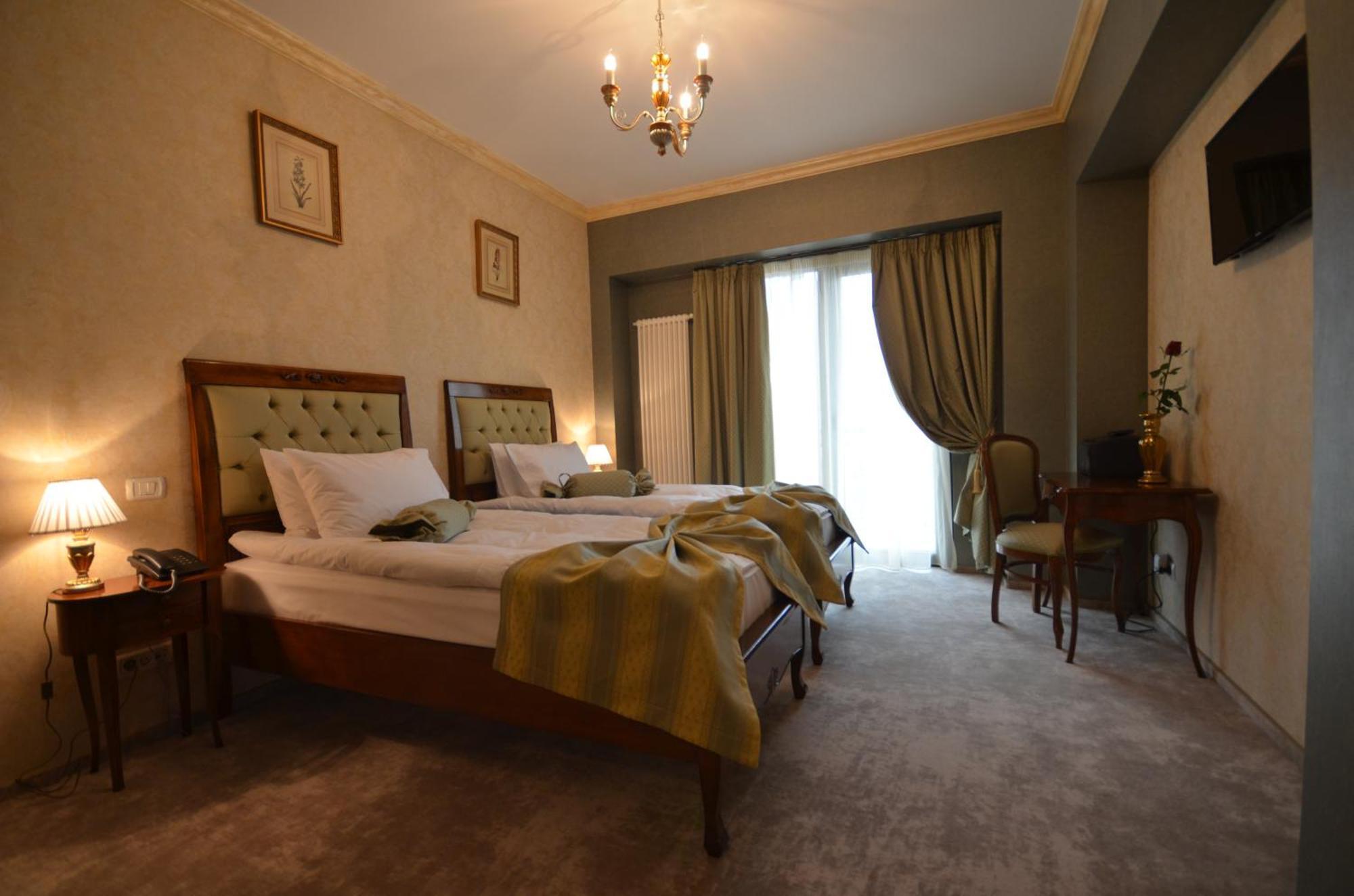 The Arlington Boutique Hotel Craiova Ruang foto