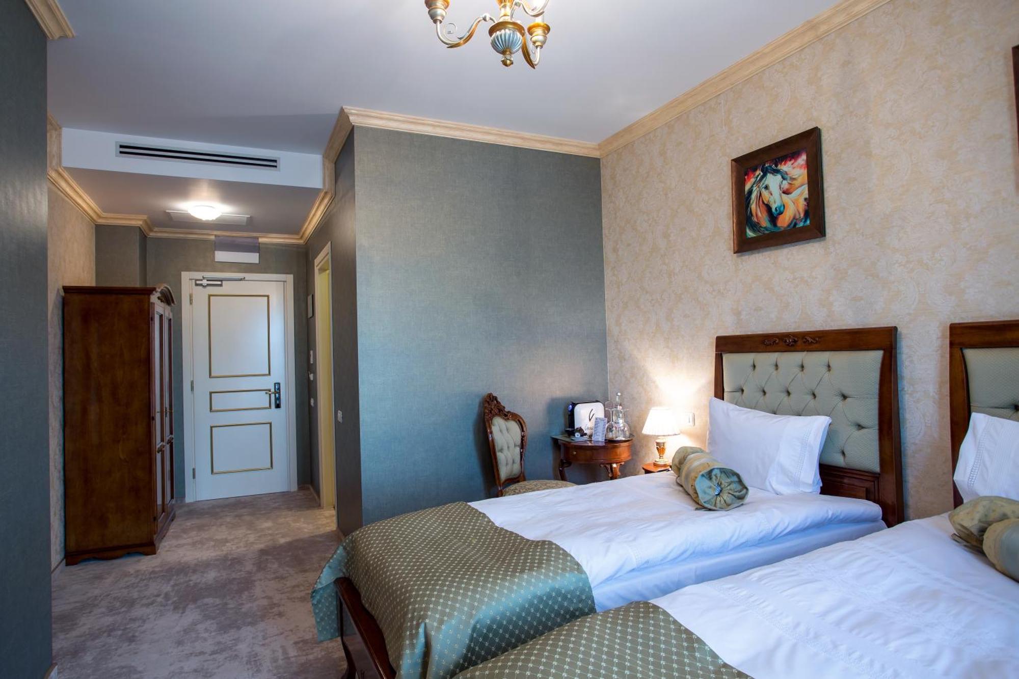 The Arlington Boutique Hotel Craiova Ruang foto