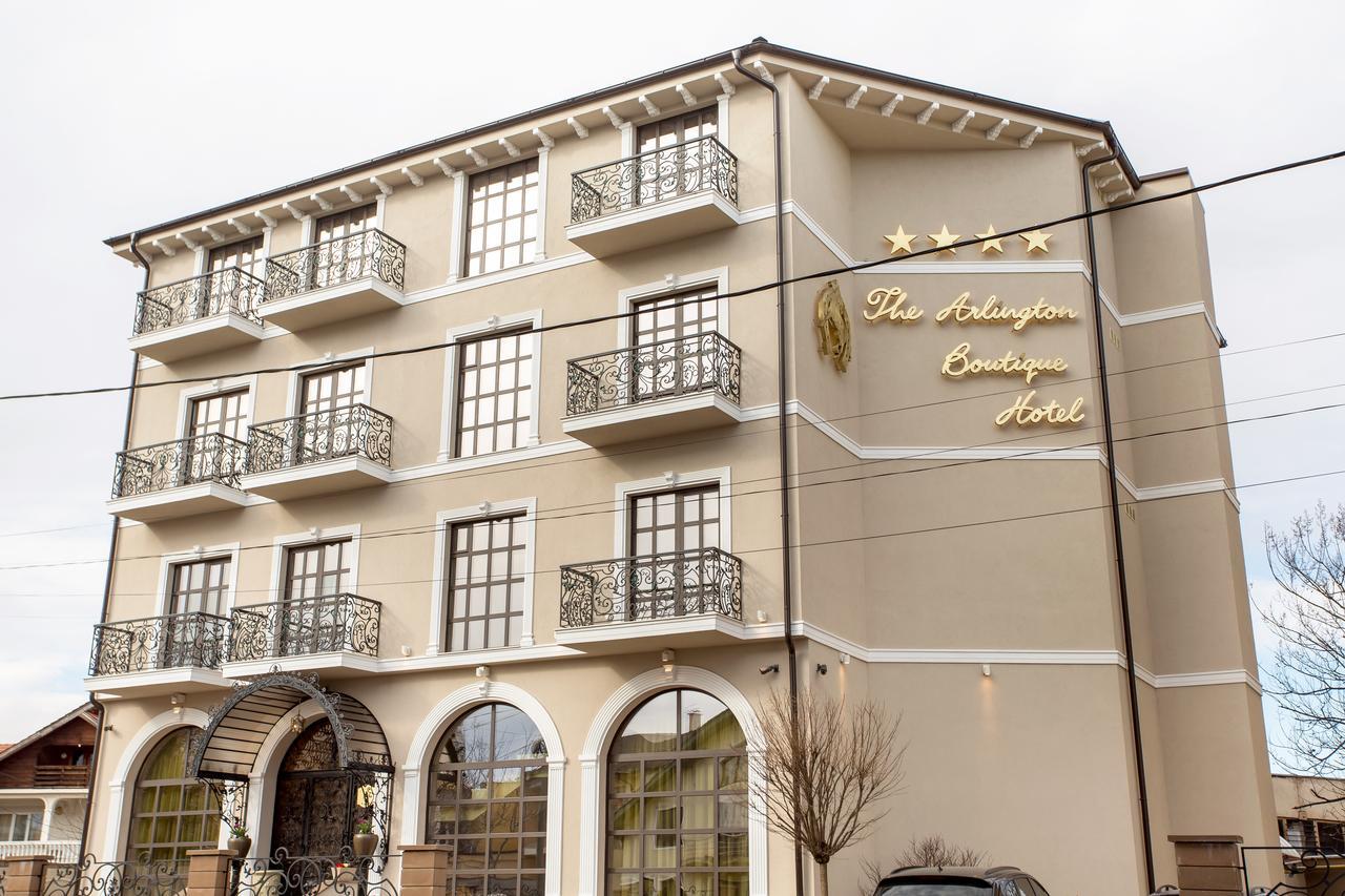 The Arlington Boutique Hotel Craiova Bagian luar foto