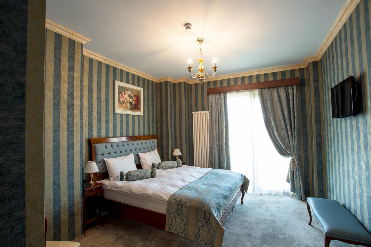 The Arlington Boutique Hotel Craiova Ruang foto